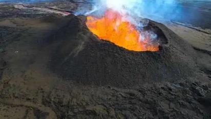 火山爆发面积__火山堆积