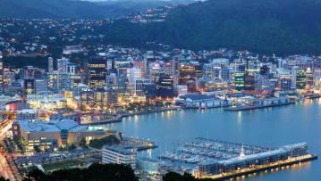 南极风力_南极年平均风速_