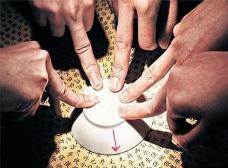 碟仙是真的吗？实则心理产生的一种自我暗示_碟仙是真的吗？实则心理产生的一种自我暗示_