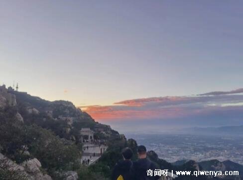 爬泰山的夫妻__爬泰山男女一定会分手吗