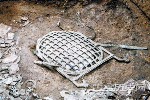 三星堆龟背形网格状器__三星堆龟背形网格状器