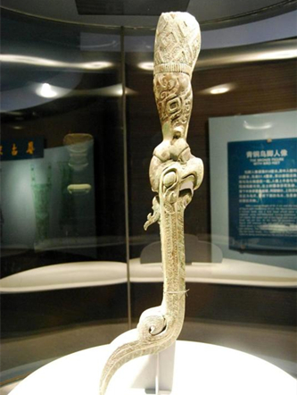 三星堆青铜人首鸟身像__三星堆青铜神鸟简介