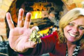 _地球上最匪夷所思的灵异事件：向“酒店幽灵”祈祷喜得金块_地球上最匪夷所思的灵异事件：向“酒店幽灵”祈祷喜得金块