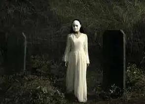 白衣女鬼故事__盘点白衣女鬼闹鬼事件中的人物