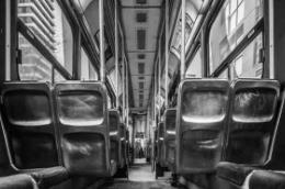 发现韩国都市传说：穿越阴间的末班车__发现韩国都市传说：穿越阴间的末班车