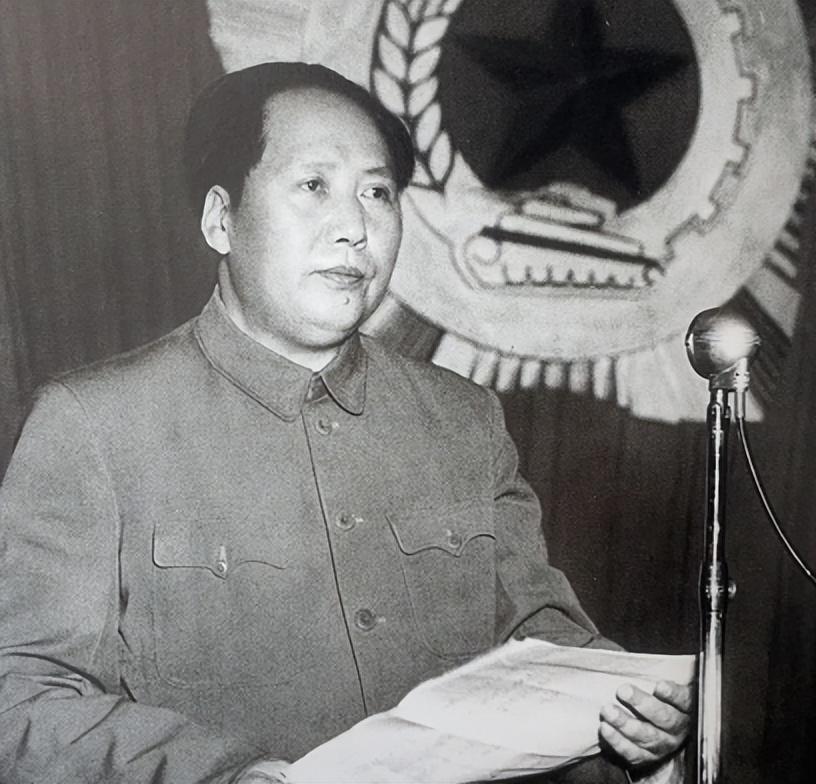 熊向晖回忆写稿挨批，毛主席：没有我，中国人民没有现在的成就？_熊向晖回忆写稿挨批，毛主席：没有我，中国人民没有现在的成就？_