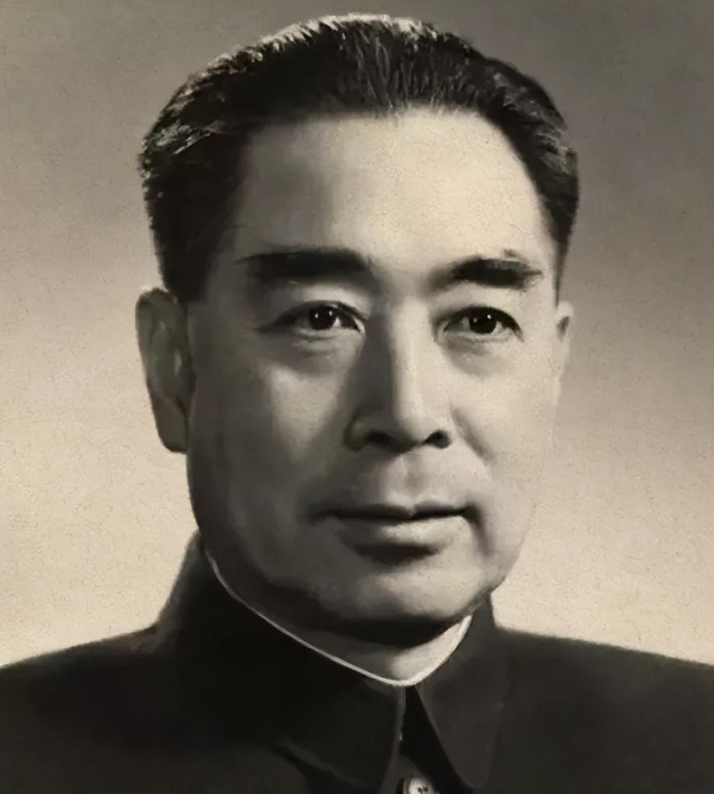 熊向晖回忆写稿挨批，毛主席：没有我，中国人民没有现在的成就？__熊向晖回忆写稿挨批，毛主席：没有我，中国人民没有现在的成就？