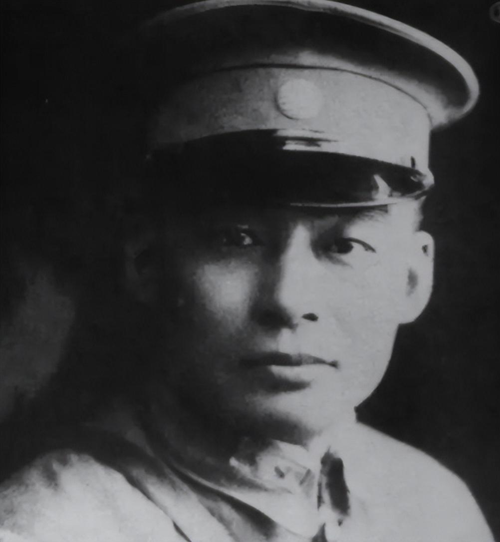 熊向晖回忆写稿挨批，毛主席：没有我，中国人民没有现在的成就？_熊向晖回忆写稿挨批，毛主席：没有我，中国人民没有现在的成就？_