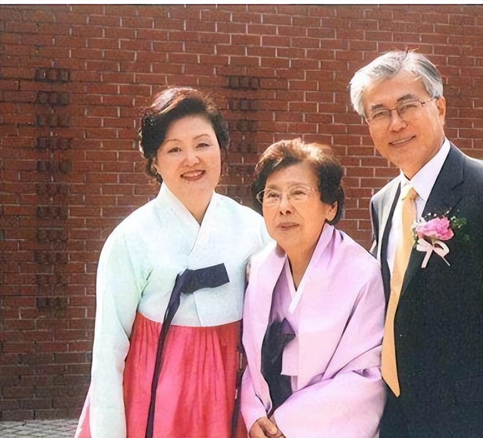 金正恩姨母：改名换姓整容换脸叛逃美国，还曝光朝鲜第一家庭情报_金正恩姨母：改名换姓整容换脸叛逃美国，还曝光朝鲜第一家庭情报_