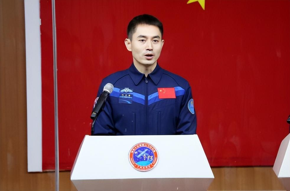 _指令长叶光富大校，儿女都是学霸型人才，妻子身份不简单_指令长叶光富大校，儿女都是学霸型人才，妻子身份不简单