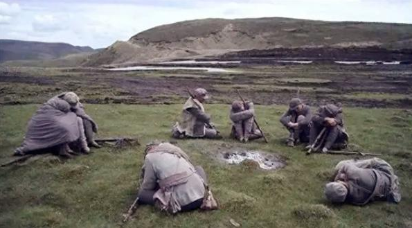 草地红军__红军在草地上走了多久