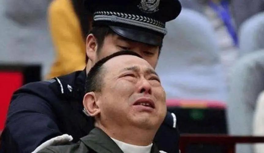 四川首富刘汉元_四川首富刘汉老婆杨雪_