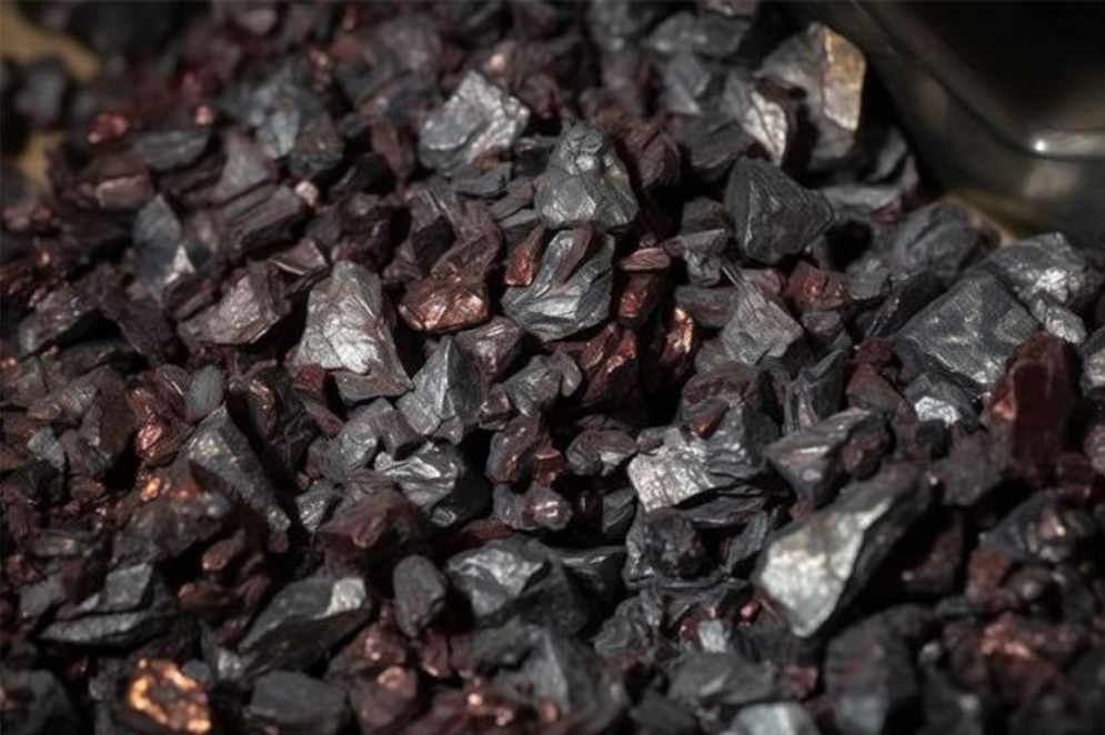 海外铁矿石投资__铁矿石突破200美元