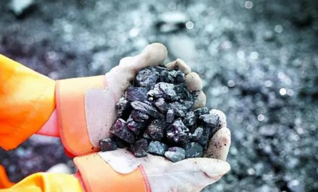 海外铁矿石投资_铁矿石突破200美元_