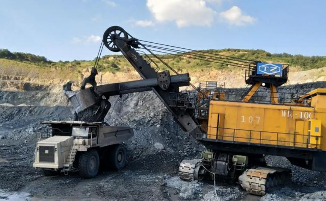 海外铁矿石投资_铁矿石突破200美元_