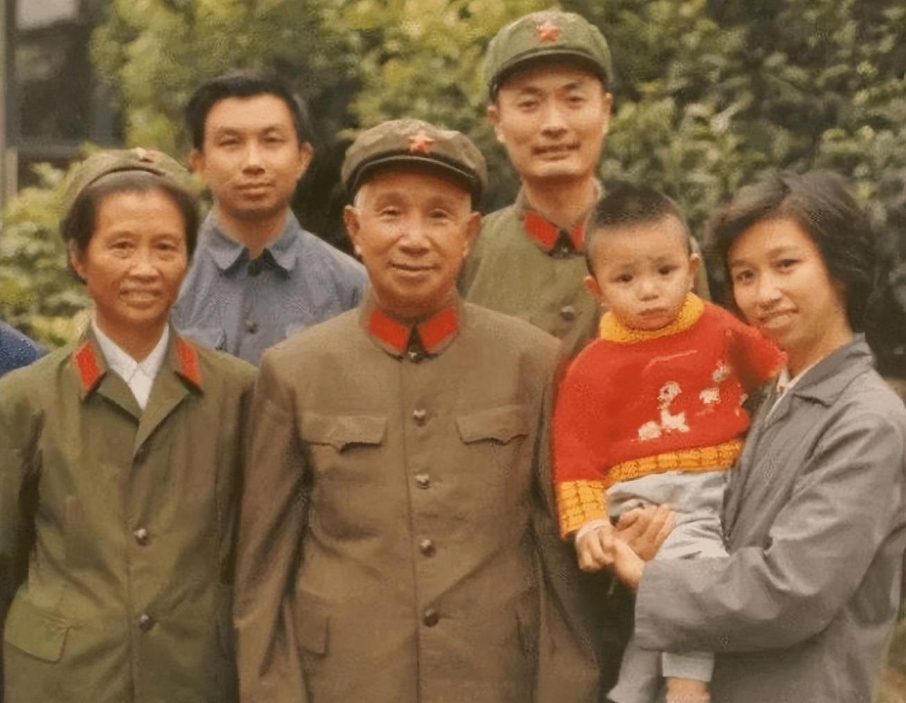 粟裕手下陈_粟裕手下三陈_