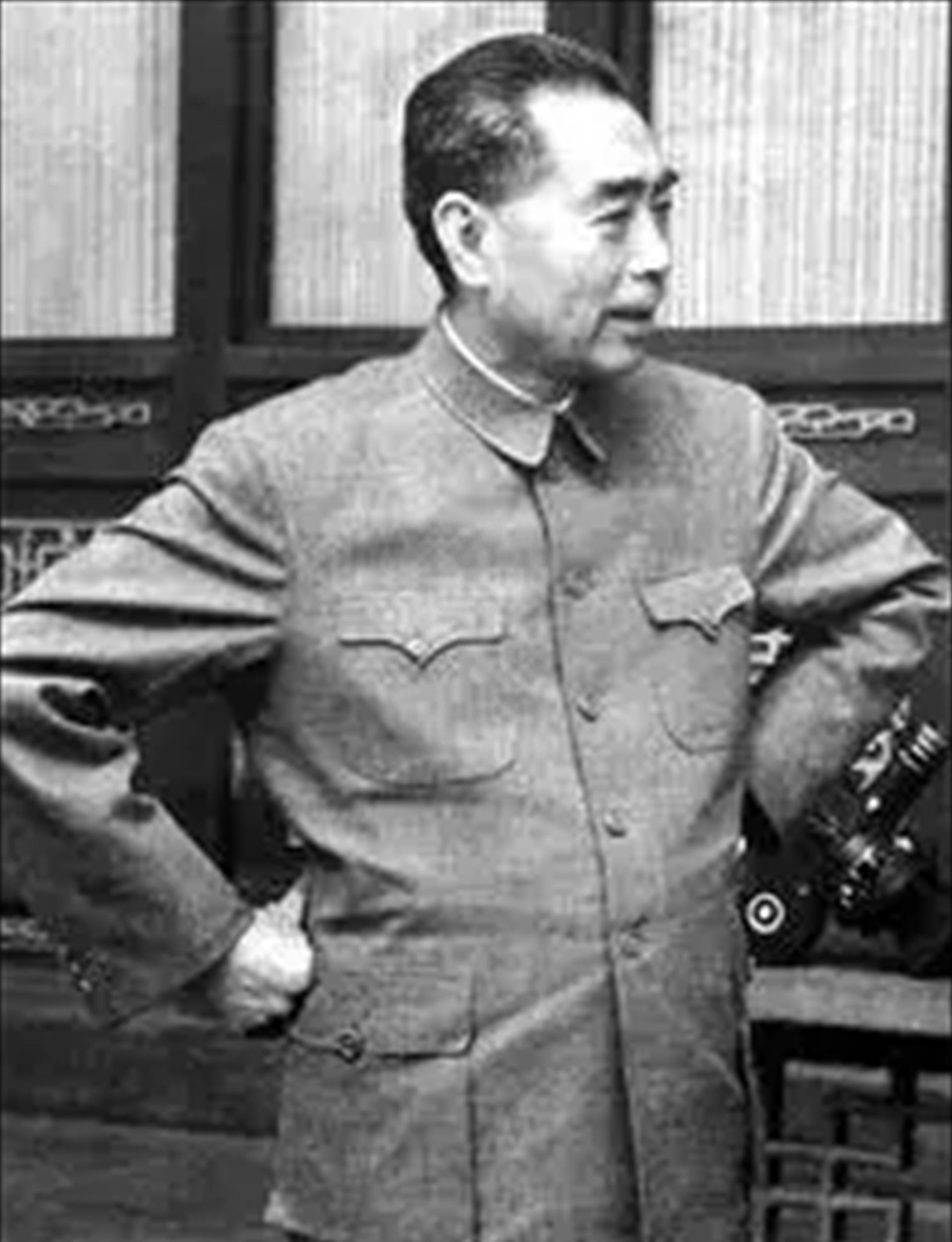 90年张学良被释放，记者问他最佩服谁，他毫不犹豫地说出三个名字_90年张学良被释放，记者问他最佩服谁，他毫不犹豫地说出三个名字_