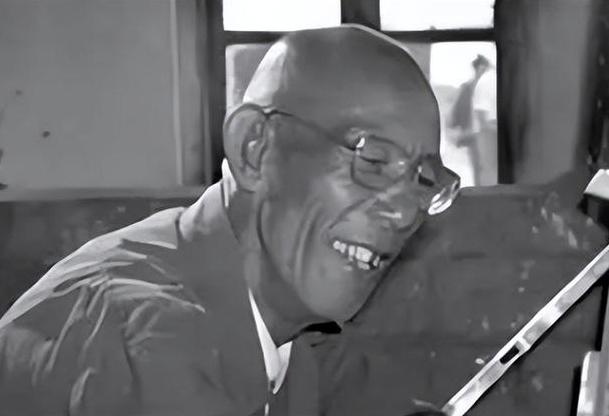 1983年，李玉安“死而复生”的秘密被子女发现了：不准找组织麻烦__1983年，李玉安“死而复生”的秘密被子女发现了：不准找组织麻烦