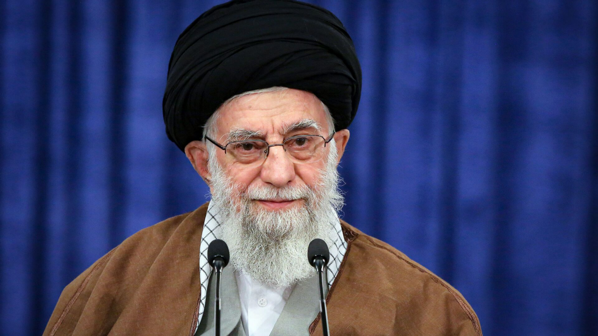 伊朗总统回应美国__中英往返航班恢复了吗