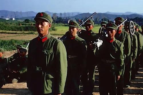 胎位臂位晚上怎么睡觉__校长拿学生十多万伙食费养情妇