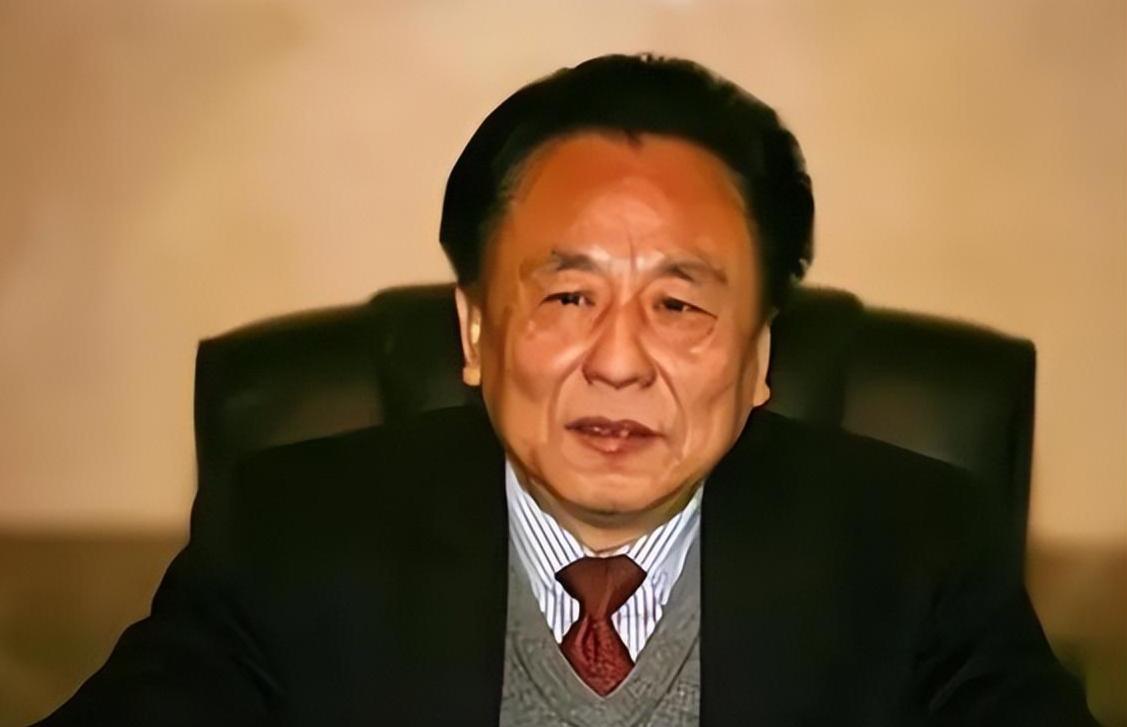 胎位臂位晚上怎么睡觉_校长拿学生十多万伙食费养情妇_