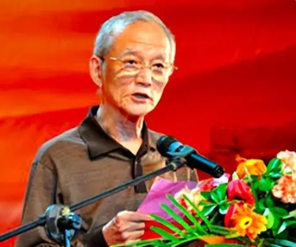 上将的孙女是演员__张震上将的孙女