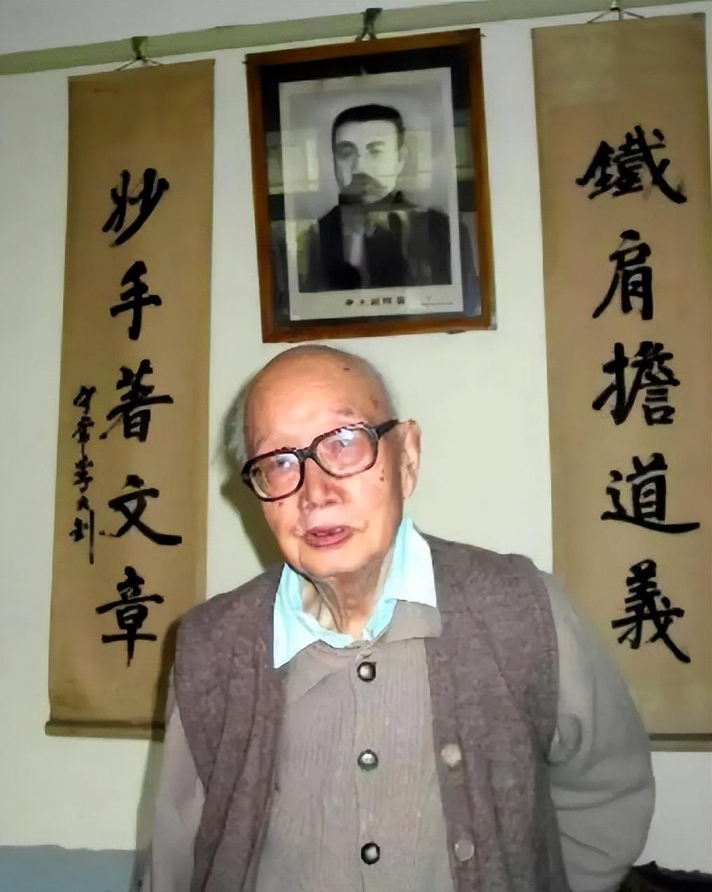 1996年，李大钊的曾孙李柔刚考上军校，经常以曾祖父的话鞭策自己__1996年，李大钊的曾孙李柔刚考上军校，经常以曾祖父的话鞭策自己