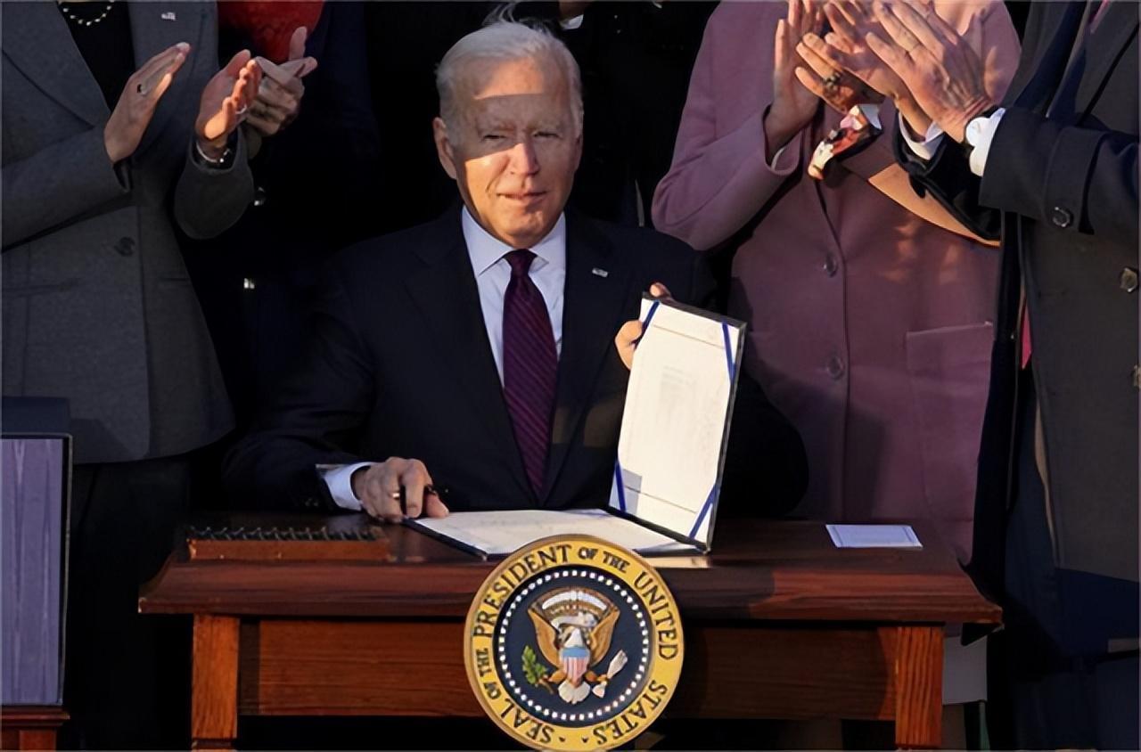 国旗法案例_制造国旗犯法吗_