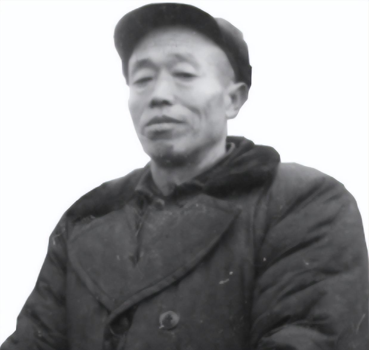 1957年，陈再道上将在英模会上见到老部下：生活有什么困难__1957年，陈再道上将在英模会上见到老部下：生活有什么困难