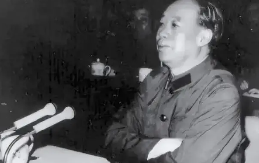 _毛主席走后汪东兴官至副主席，79年陈云想让他退位，他以8字回应_毛主席走后汪东兴官至副主席，79年陈云想让他退位，他以8字回应
