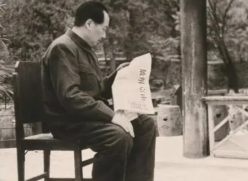 毛主席走后汪东兴官至副主席，79年陈云想让他退位，他以8字回应__毛主席走后汪东兴官至副主席，79年陈云想让他退位，他以8字回应