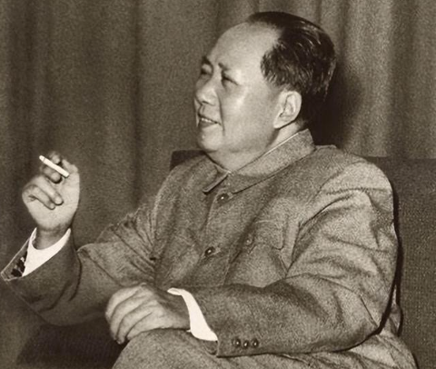 _毛主席走后汪东兴官至副主席，79年陈云想让他退位，他以8字回应_毛主席走后汪东兴官至副主席，79年陈云想让他退位，他以8字回应