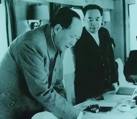 毛主席走后汪东兴官至副主席，79年陈云想让他退位，他以8字回应_毛主席走后汪东兴官至副主席，79年陈云想让他退位，他以8字回应_