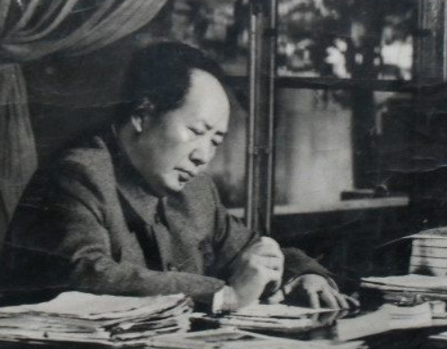 毛主席走后汪东兴官至副主席，79年陈云想让他退位，他以8字回应_毛主席走后汪东兴官至副主席，79年陈云想让他退位，他以8字回应_