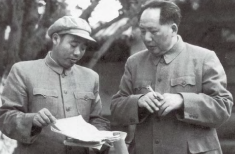 毛主席走后汪东兴官至副主席，79年陈云想让他退位，他以8字回应_毛主席走后汪东兴官至副主席，79年陈云想让他退位，他以8字回应_