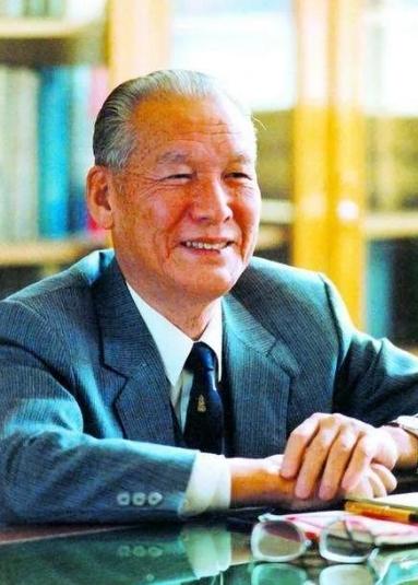 工信部部部长是谁__王近山将军小姨子后来跟谁结婚