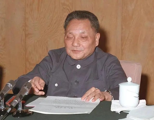 85年百万大裁军，邓小平提出从“头”开始，说：得罪人的事交给我__85年百万大裁军，邓小平提出从“头”开始，说：得罪人的事交给我
