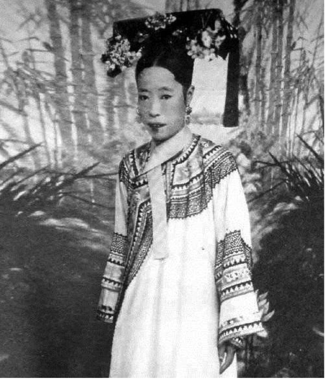 隆裕太后生活优裕，又没有疾病，为何在清帝退位第二年就去世了？_隆裕太后生活优裕，又没有疾病，为何在清帝退位第二年就去世了？_