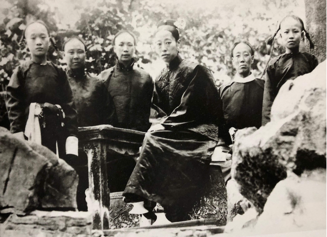 隆裕太后生活优裕，又没有疾病，为何在清帝退位第二年就去世了？__隆裕太后生活优裕，又没有疾病，为何在清帝退位第二年就去世了？