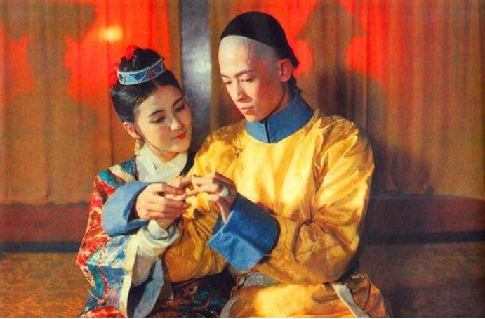 慈禧为何不救同治皇帝__同治皇帝是慈禧的儿子吗