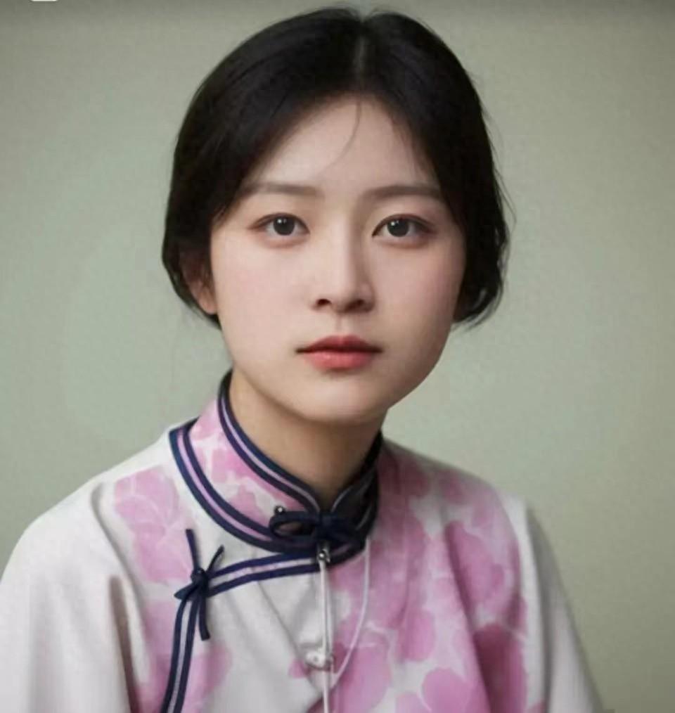 林徽因清华建筑系_清华大学梁思成林徽因雕像_