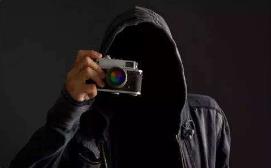 诡异视频女子被吓死__诡异照相机