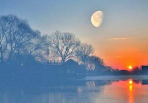 嗜血破晓2月亮升起之王国_太阳月亮升落_