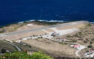 机场跑道着陆区_跑道机场_
