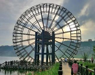 世界上最大的水车,东湖大水车直径26.08米_世界上最大的水车,东湖大水车直径26.08米_