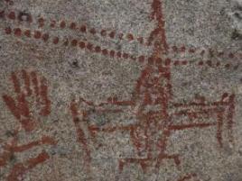 新疆奇特岩画之谜,万年前岩画惊现不明飞行物(外星飞碟)__新疆奇特岩画之谜,万年前岩画惊现不明飞行物(外星飞碟)