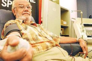 _献一次血是多少毫升_一生献血多少毫升享用免费