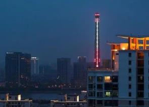 世界上最大的温度计：足足有埃菲尔一半高(可达165米)__世界上最大的温度计：足足有埃菲尔一半高(可达165米)