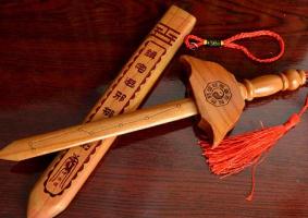 招鬼的人叫什么__招鬼的特征