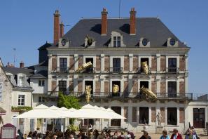 百坚不摧的意思是什么_撼大摧坚什么意思_